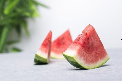 梦到表弟吃瓜,表弟吃瓜背后的神秘寓意